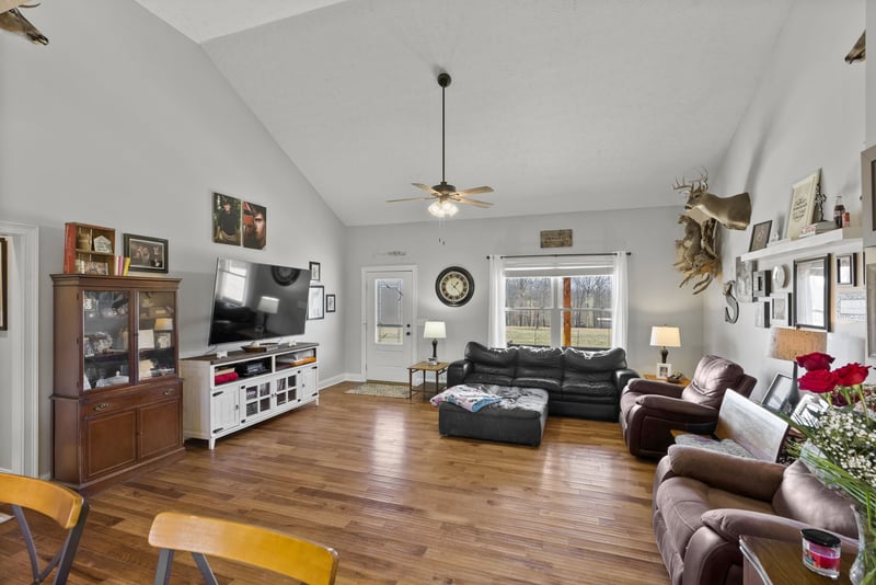 509 Clark Hollow Rd, Westmoreland, TN 37186
