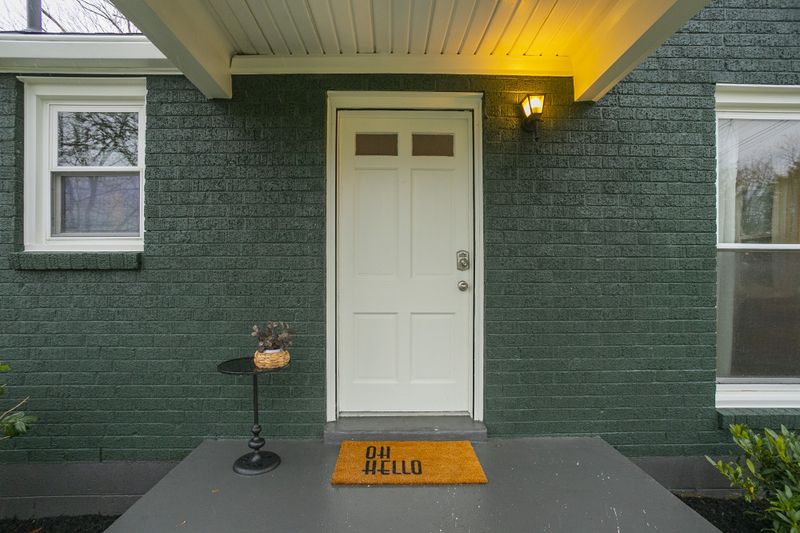 718 Dover Rd, Nashville, TN 37211