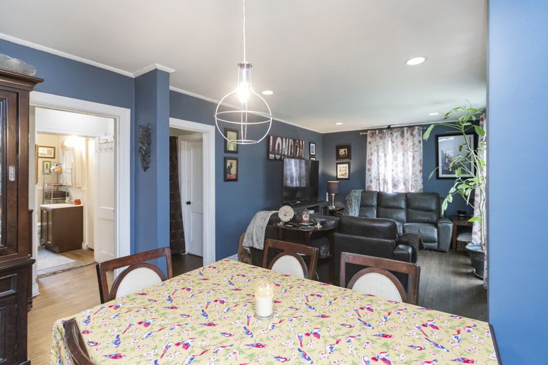 1102 Pennock Ave, Nashville, TN 37207