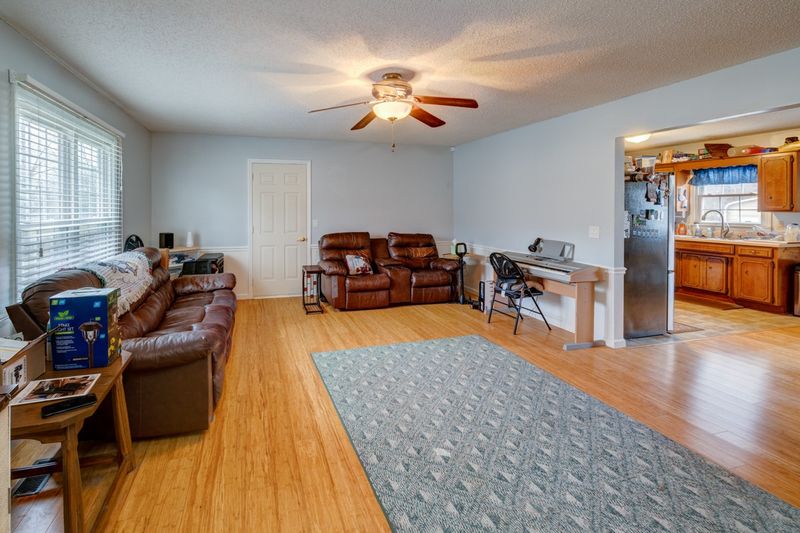 2910 Cannon Hill Dr, Murfreesboro, TN 37129