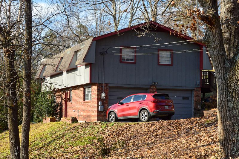 301 Fleetwood Dr, Rossville, GA 30741