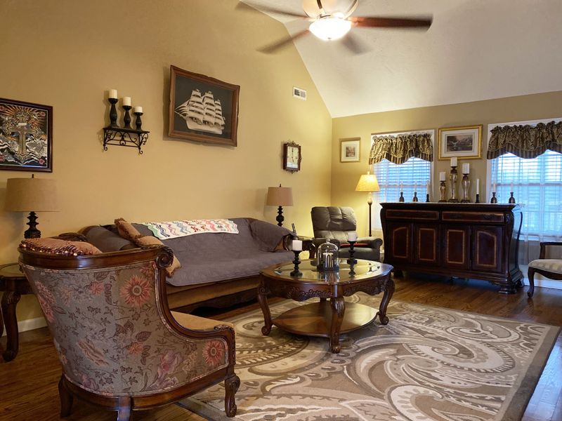 1002 Vince Ct, Murfreesboro, TN 37128