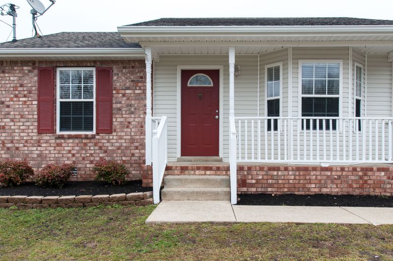 309 Oakland Dr, Dickson, TN 37055
