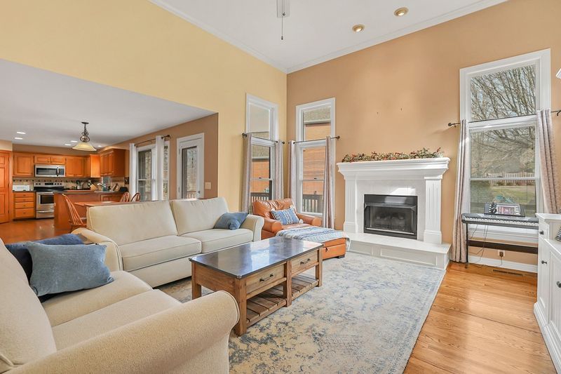 2093 Brookstone Dr, Mount Juliet, TN 37122