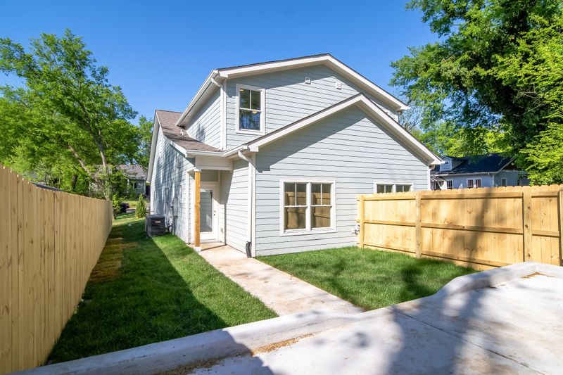 1124B Sharpe Ave, Nashville, TN 37206