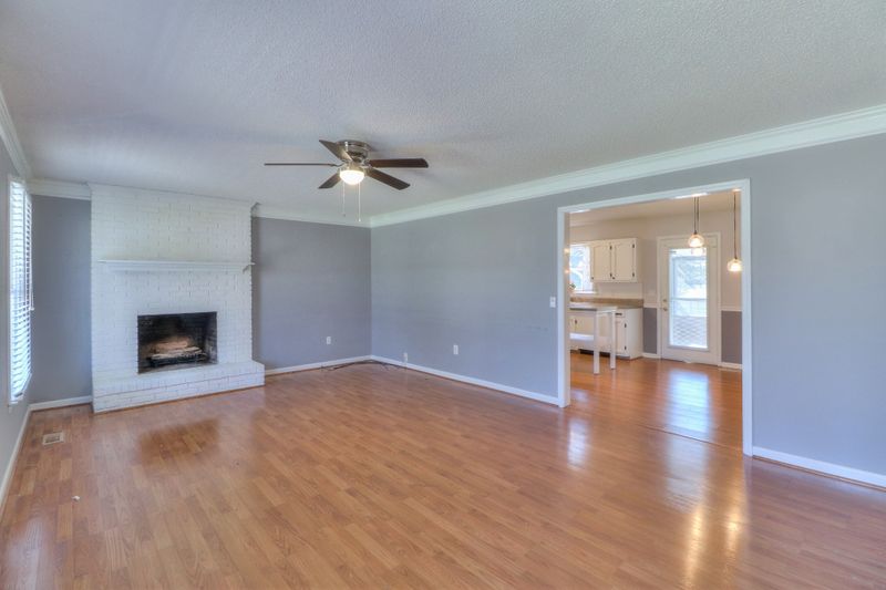 3913 Country Park Ln, Murfreesboro, TN 37128