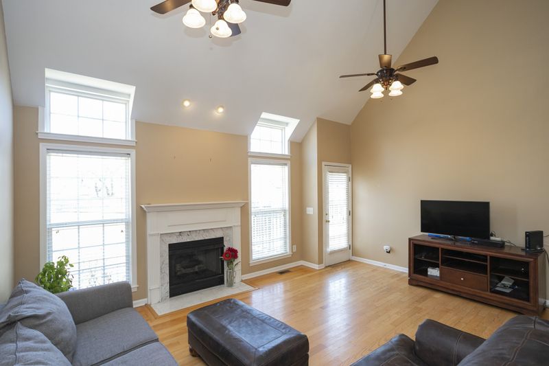 1018 Kellyn Ln, Hendersonville, TN 37075
