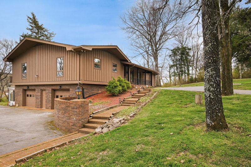5012 Lebanon Rd, Murfreesboro, TN 37129