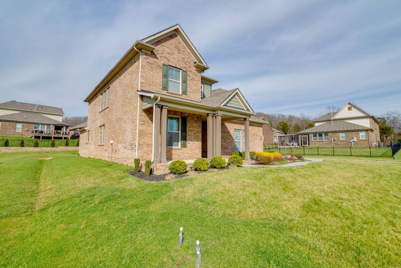 252 Whitestone Ln, Gallatin, TN 37066