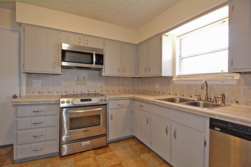 1427 Poplar Ridge Rd, White House, TN 37188