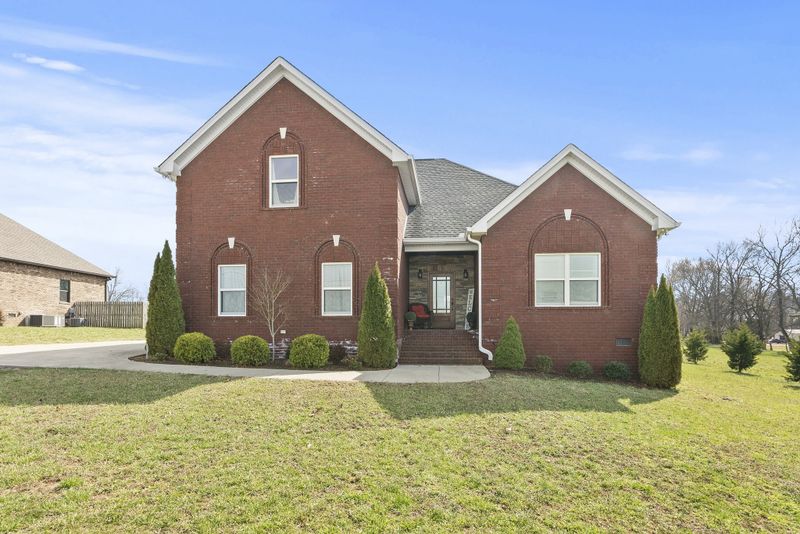479 Tom Link Rd, Cottontown, TN 37048