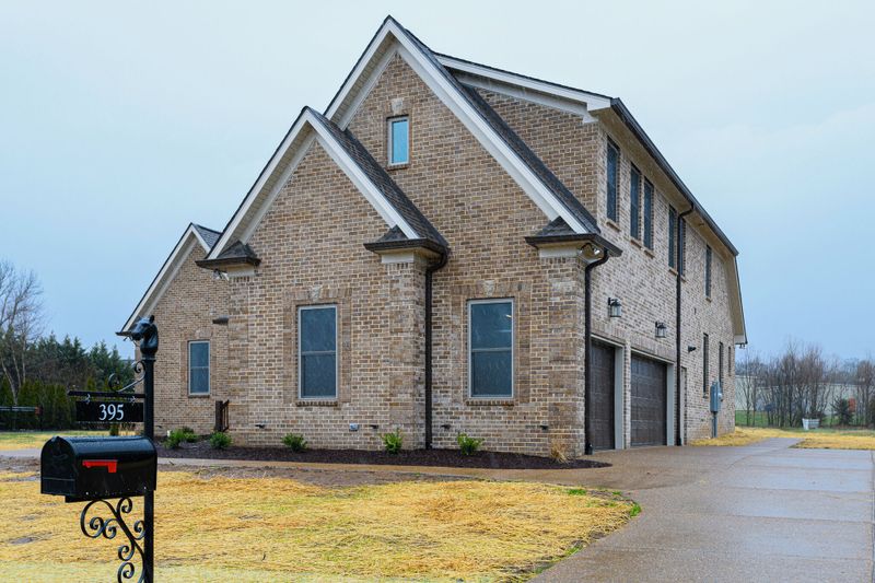 395 Cobblestone Way, Mount Juliet, TN 37122