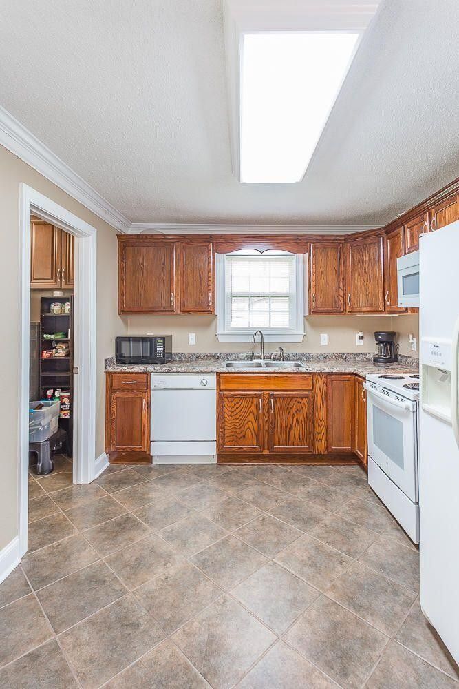 112 Mccraw St, Rossville, GA 30741