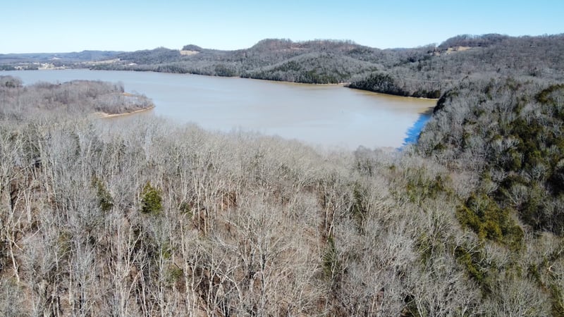 97 Sullivans Bend Rd, Elmwood, TN 38560