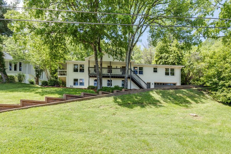 5111 Stoneleigh Cir, Brentwood, TN 37027