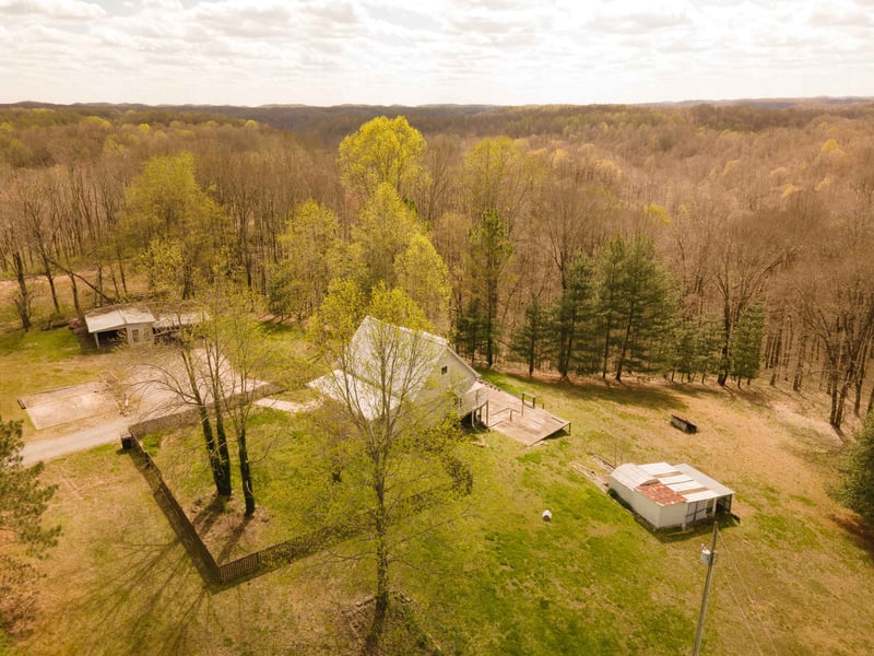 815 Bear Carr Rd, Westmoreland, TN 37186