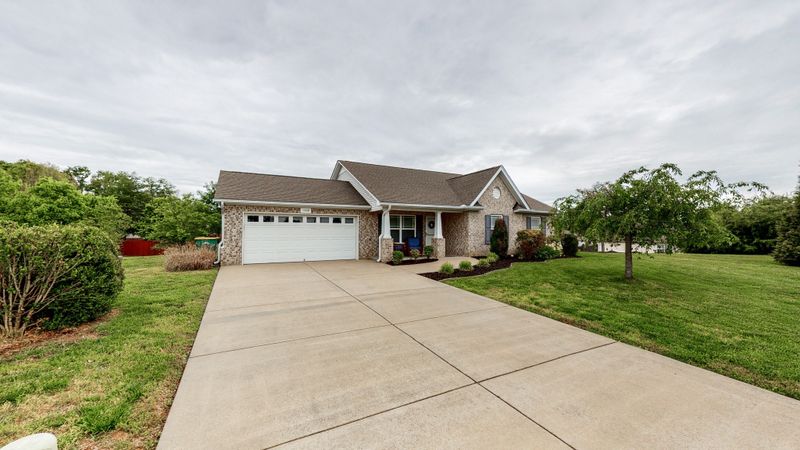 1008 Lark Ct, Spring Hill, TN 37174