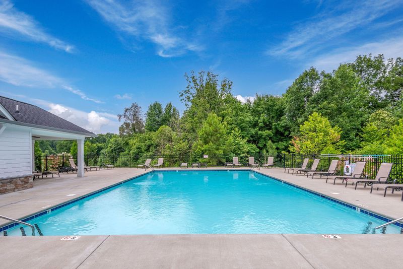 607 Whirlaway Dr, Burns, TN 37029