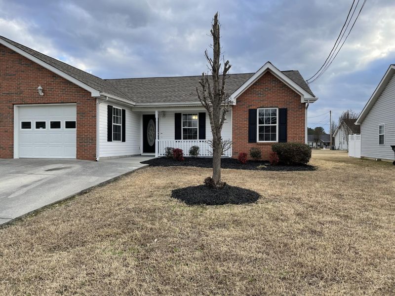 344 Flagstone Dr, Rossville, GA 30741