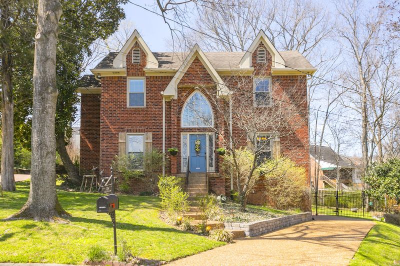 6149 Tuliptree Ln, Nashville, TN 37221
