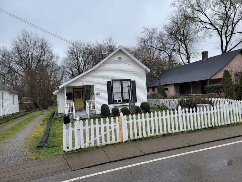 230 1st Ave S, Franklin, TN 37064