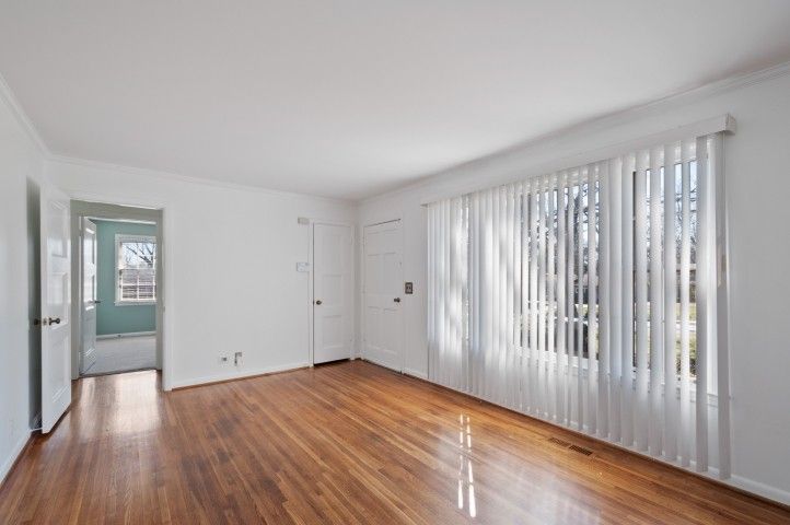 390 Blackman Rd, Nashville, TN 37211