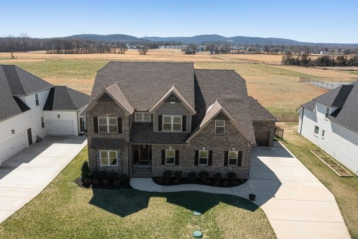 7025 Harriswood Ln, Murfreesboro, TN 37129