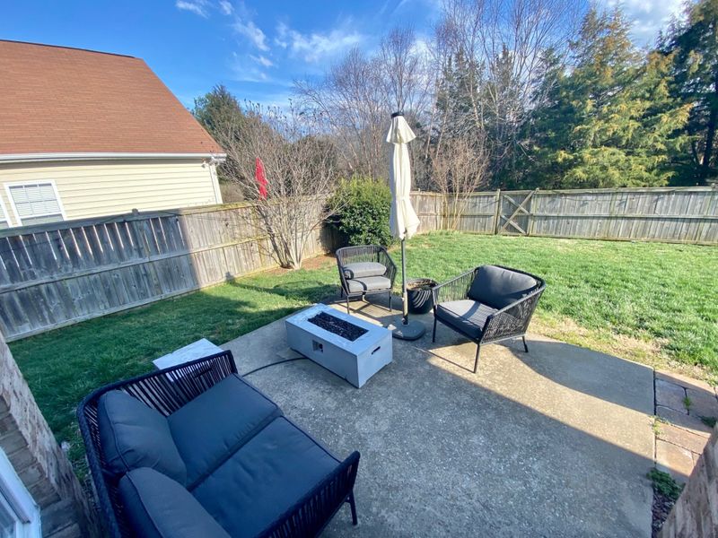 908 Legacy Park Rd, Mount Juliet, TN 37122