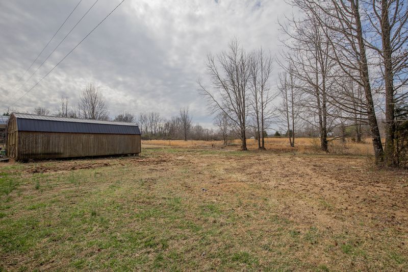 2113 Sugar Camp Rd, Springfield, TN 37172