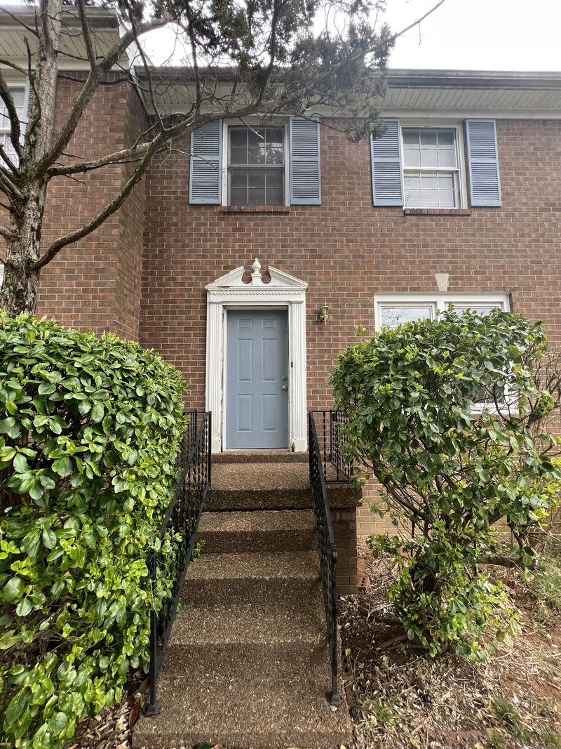 1407 Timber Valley Dr, Nashville, TN 37214