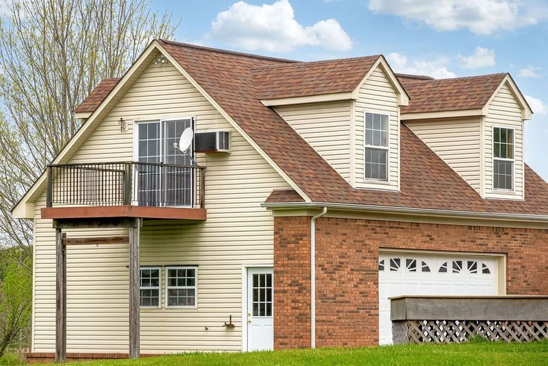 1918 Victorian Rd, Columbia, TN 38401