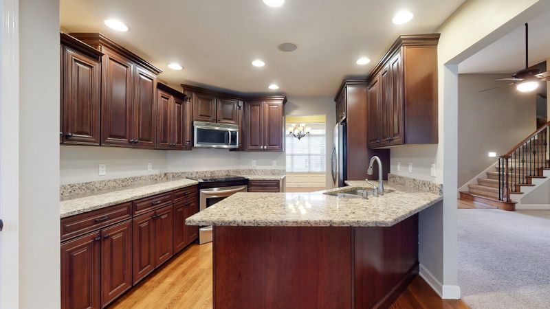 1115 Lila Dr, Murfreesboro, TN 37128