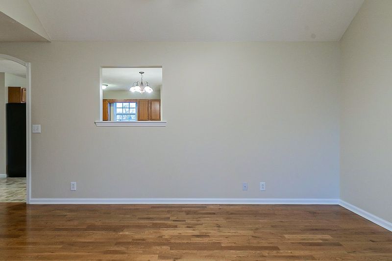 245 Homewood Dr, Murfreesboro, TN 37127