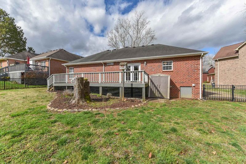 812 Sunset Pt, Mount Juliet, TN 37122