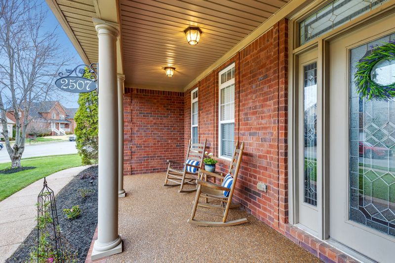 2507 Tisdale Dr, Thompsons Station, TN 37179