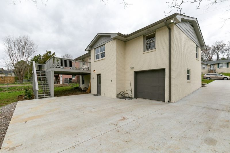 223 Townes Dr, Nashville, TN 37211