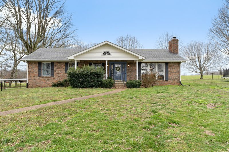 2280 C C C Rd, Dickson, TN 37055