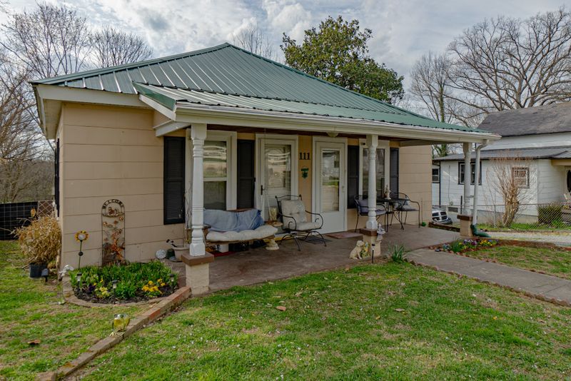 111 Walnut St, Springfield, TN 37172