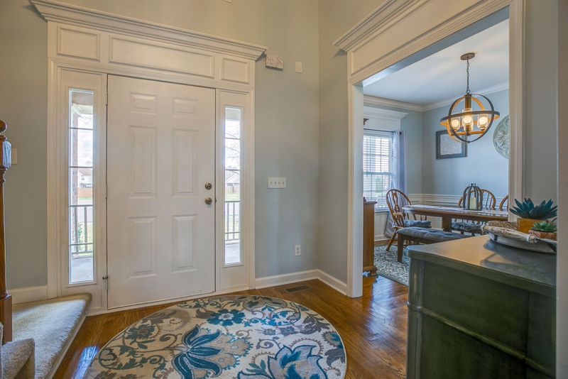 2711 Maylon Dr, Murfreesboro, TN 37128