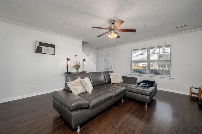 1023 Pinnacle Hills Dr, Murfreesboro, TN 37128