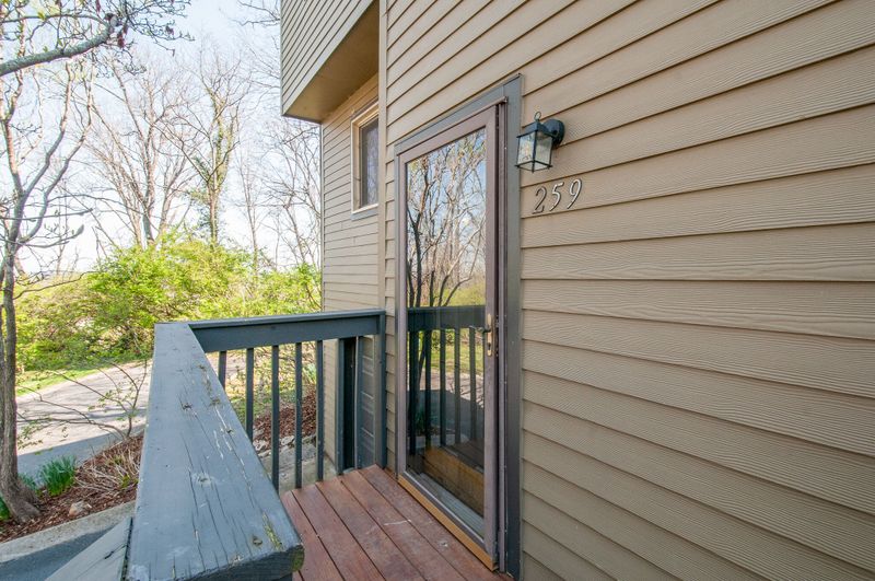 259 Summit Ridge Dr, Nashville, TN 37215