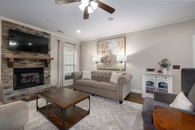 1337 Royal Oak Ave, Murfreesboro, TN 37129