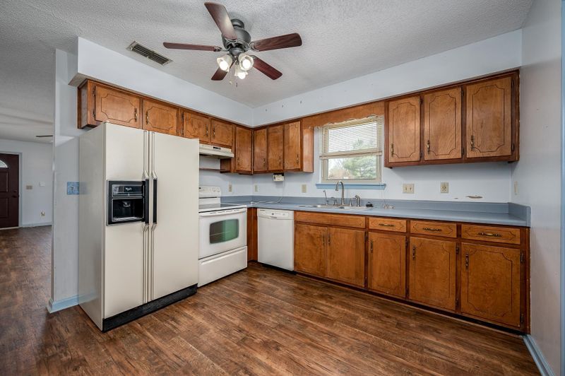 621 Lilly Ln, Murfreesboro, TN 37128