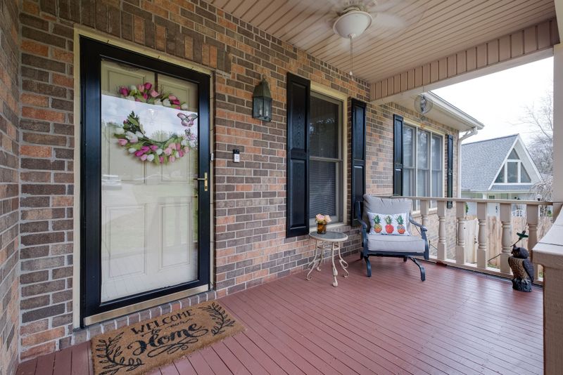 1009 Shoreside Dr, Hendersonville, TN 37075