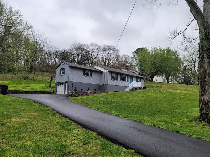620 Durrett Dr, Nashville, TN 37211