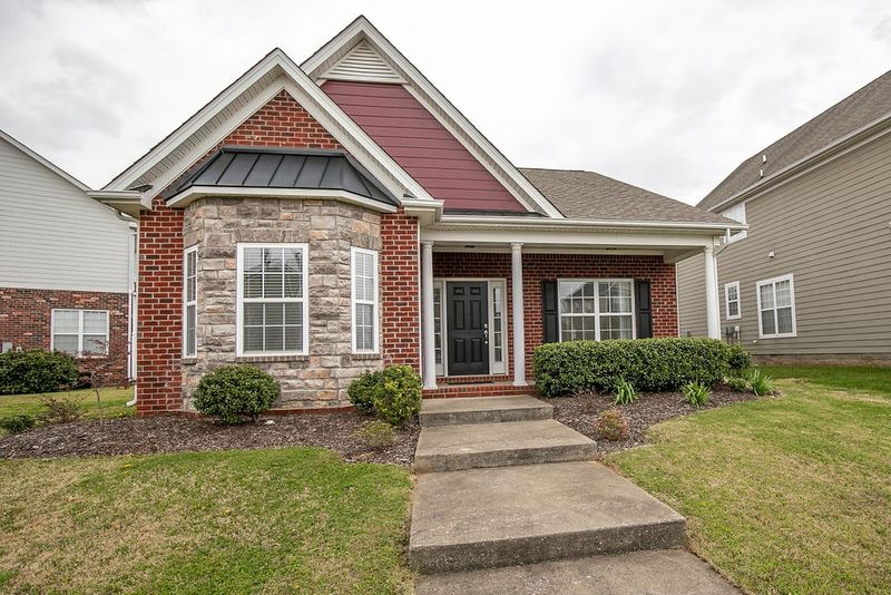 3510 Blaze Dr, Murfreesboro, TN 37128