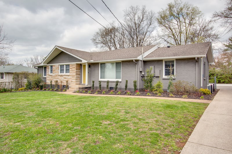 723 Robert Burns Dr, Nashville, TN 37217