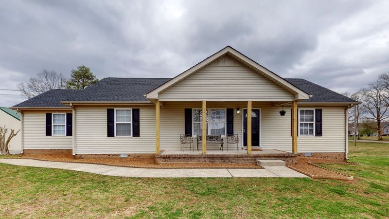 999 E Piney Rd, Dickson, TN 37055