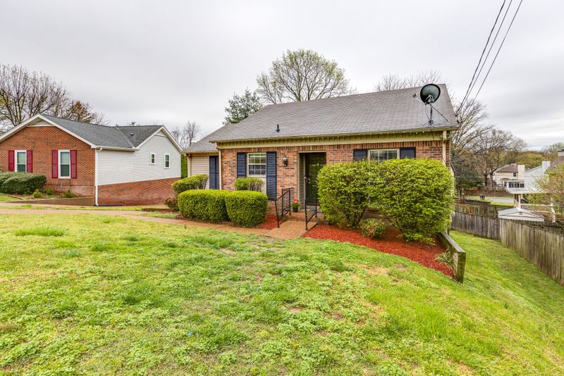 504 Fairhaven Ct, Nashville, TN 37211