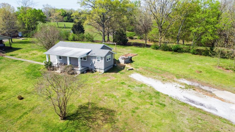 1735 Old Columbia Rd, Dickson, TN 37055